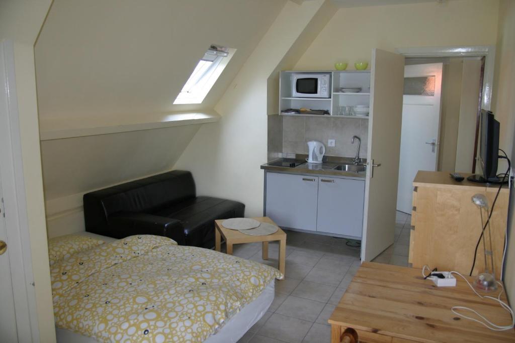 Budget Beach Aparthotel 3*